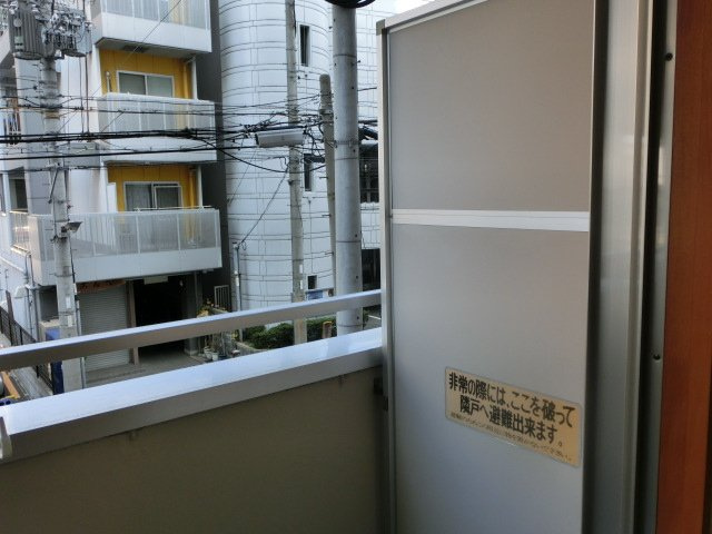 大阪市中央区和泉町１丁目の賃貸マンションのバルコニー