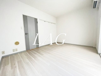 【居間・リビング】 | メゾンソリード | 洋室のお部屋です。