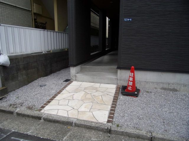 【エントランス】 | StazioneMinamiRinkan(スタッツィオーネミナミリンカン)