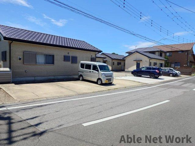 黒沢住宅の駐車場
