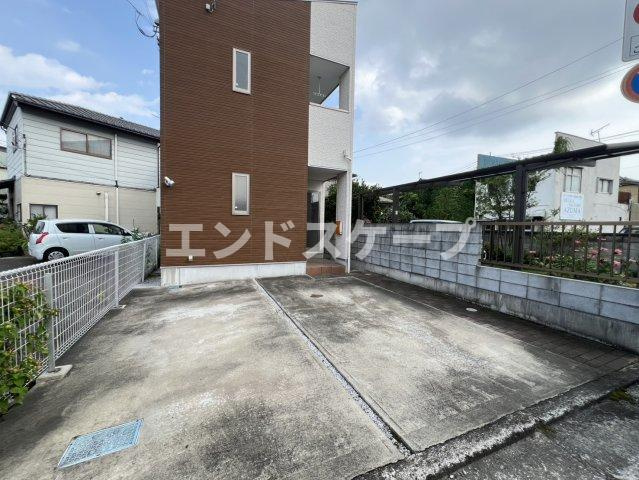 ヒナタハウス並榎の駐車場|高崎、前橋のお部屋探しはエンドスケープまで！お客様の理想お聞かせ下さい♪