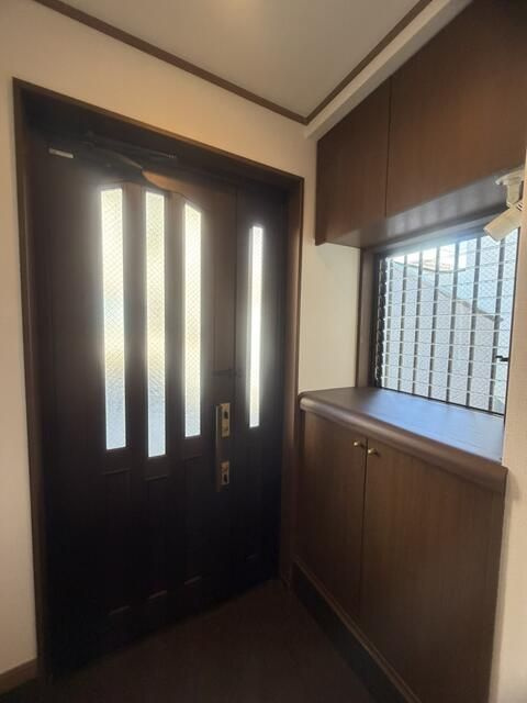 ＫＨマンションの玄関