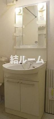 豊島区千早４丁目のアパートの洗面所