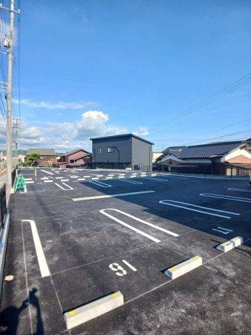 グリーンガーデンの駐車場