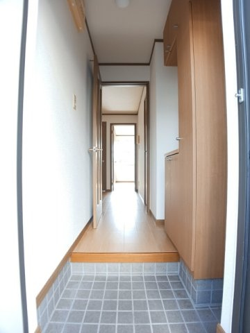 プラティークＢの玄関