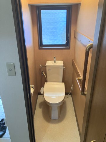 旭区新森6丁目中古戸建のトイレ