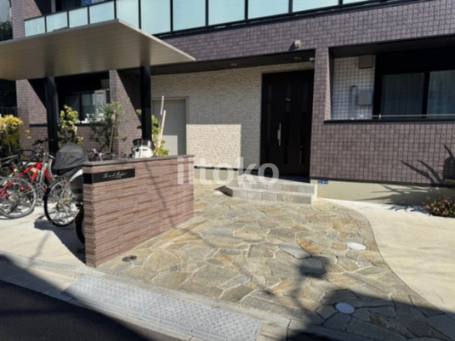 ラヴィデ香風園のエントランス