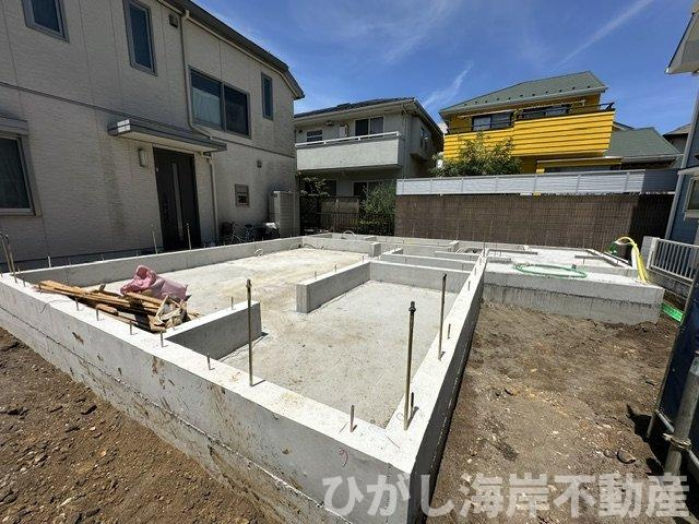 茅ケ崎市緑が浜　新築戸建の外観|7月19日撮影　建築中　現地外観
