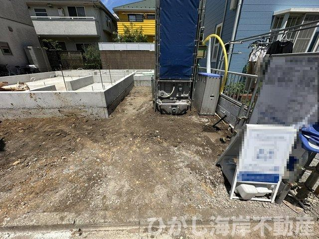 茅ケ崎市緑が浜　新築戸建の駐車場|7月19日撮影　工事中　駐車スペース