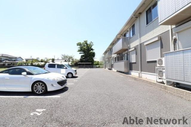 メゾンドール三笠の駐車場|駐車場