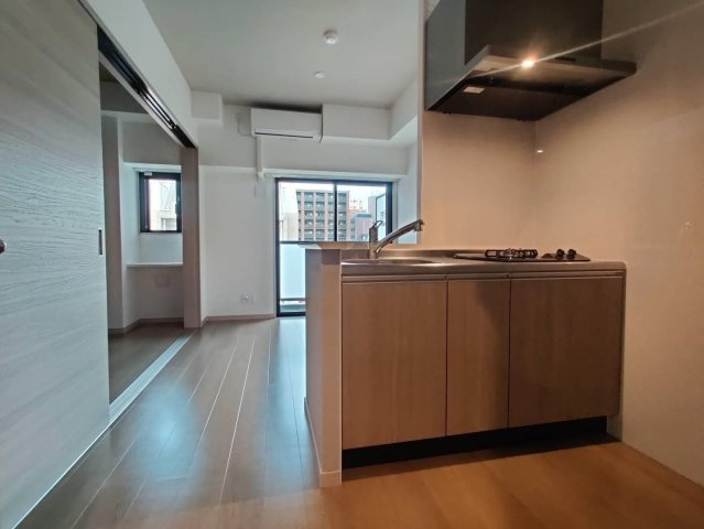 Modern palazzo博多PRECIOUSのキッチン