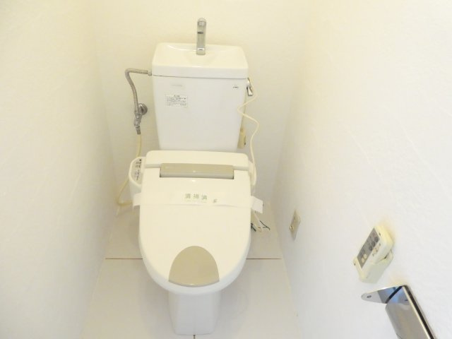 サンパレス21逆瀬川Ⅲのトイレ