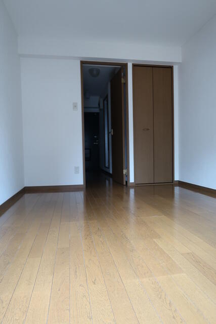 小平市学園西町１丁目の賃貸マンションの居間・リビング