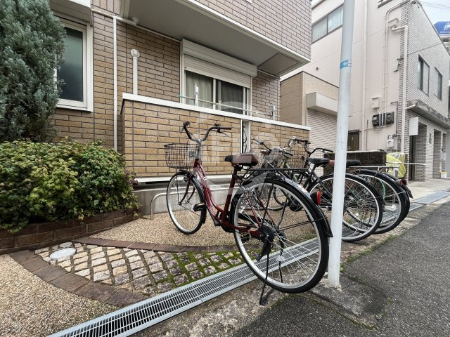 ビーバーズハウスのその他|ビーバーズハウス　駐輪場