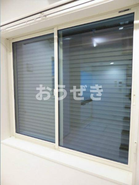 ハーミットクラブハウス白楽Ⅱのその他|安心の防犯シャッター付き