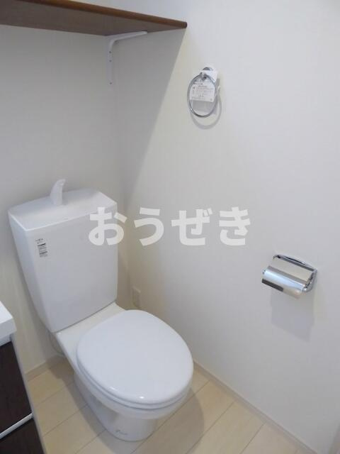 ハーミットクラブハウス白楽Ⅱのトイレ|バストイレ別です！ウォシュレ…