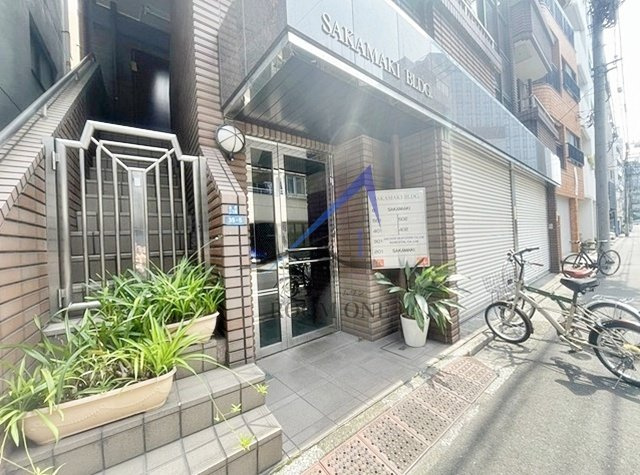 坂巻ビルのエントランス|エントランスです。