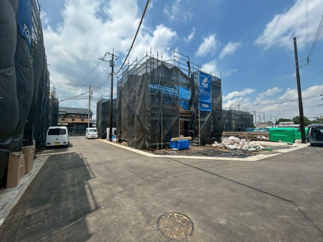 【仲介手数料無料】三芳町北永井３期―新築分譲住宅―全18棟販売　９棟の外観|南採光で日当たりも良好。生活を彩る設備、豊富な収納が揃う邸宅！快適な住まいで《ワンランク上》の生活が送れます♪