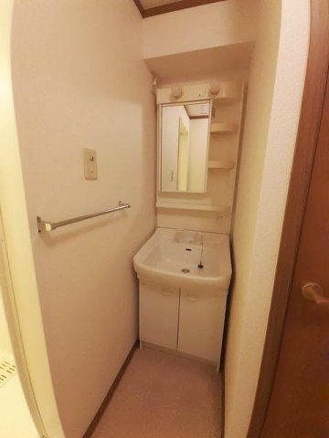 フラワー欠間の洗面所
