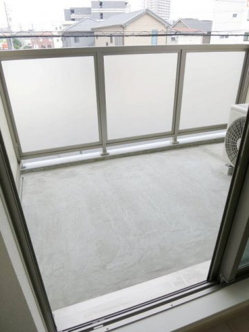 サンリット三建のバルコニー