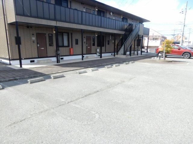 プランドールMITANI　A棟の駐車場