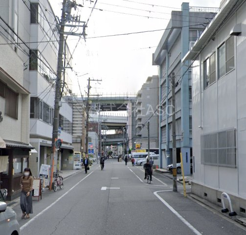 ラシーヌ本町の周辺