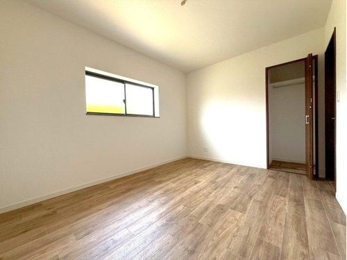 西宇部北５丁目一戸建ての洋室