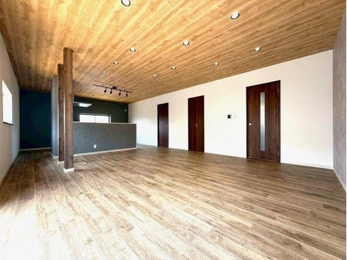 西宇部北５丁目一戸建ての居間・リビング