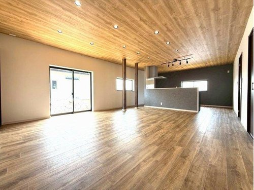 西宇部北５丁目一戸建ての居間・リビング