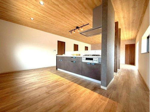 西宇部北５丁目一戸建ての居間・リビング