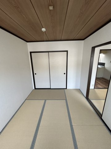 ファミール杉の和室