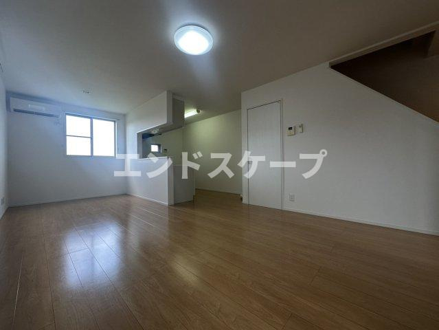 カーサプレリＡの居間・リビング|高崎、前橋のお部屋探しはエンドスケープまで！お客様の理想お聞かせ下さい♪