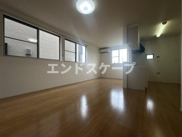 カーサプレリＡの居間・リビング|高崎、前橋のお部屋探しはエンドスケープまで！お客様の理想お聞かせ下さい♪