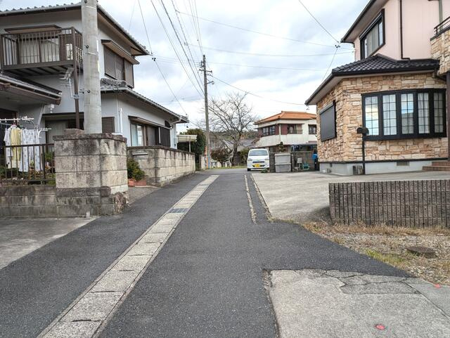【トーヨーホーム売主/売建】岩倉町馬場 分譲の前面道路含む現地写真|前面道路