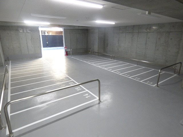 【駐車場】レオンコンフォート新梅田Ⅲ