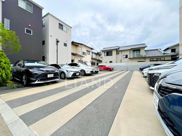 エルグランド吉塚　吉塚小学校区の駐車場|エルグランド吉塚