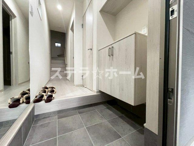 新在家1 中古戸建の玄関|シンプルで使いやすい玄関です