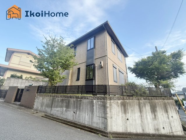 神戸市西区富士見が丘5丁目　中古戸建のバルコニー|●年中無休：当日予約可●角地で開放的！前面道路も広く幅員約6ｍございます！交通量は少なく安心！