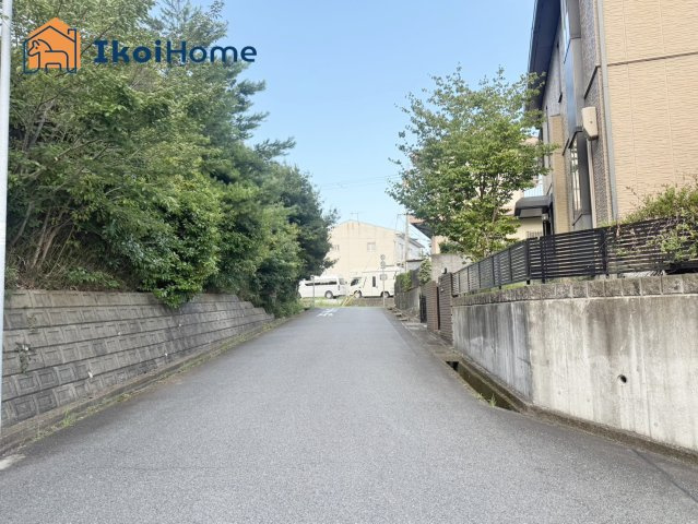 神戸市西区富士見が丘5丁目　中古戸建の前面道路含む現地写真|●年中無休：当日予約可●車通りも少なく、お子様とのお散歩も安心してできる閑静な住宅地です！