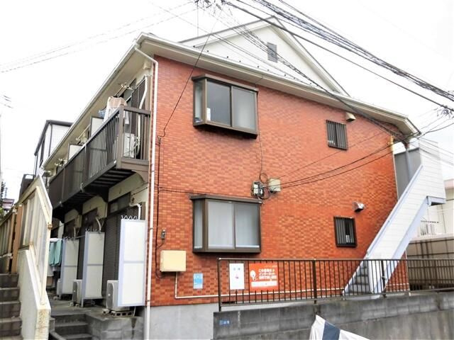 川崎市麻生区高石２丁目のアパートの外観