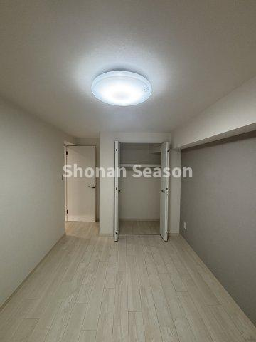 【現地画像あり】白金山団地8号棟の洋室|各部屋に収納を備えた部屋ごとに片づけやすい間取り！