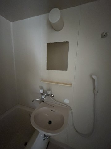 エステート尾久の洗面所