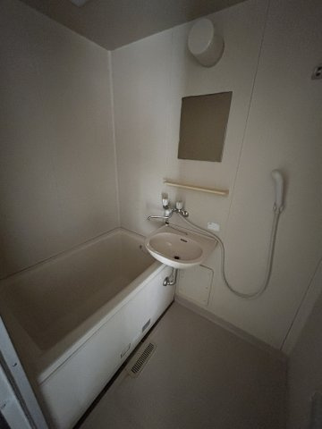 エステート尾久の浴室