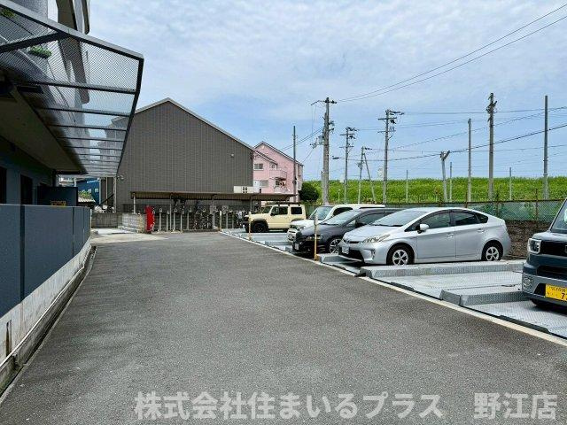 インディペンデンスハイツの駐車場