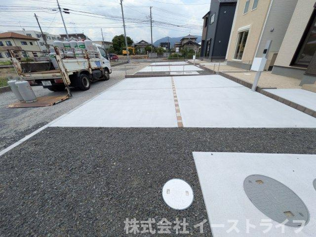 【新築戸建】　いわき市平下平窪3期　全3棟　長期優良住宅　の玄関|同社施工写真　きれいで明るい玄関です
