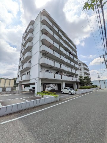 ユーハイム春日レイクサイド