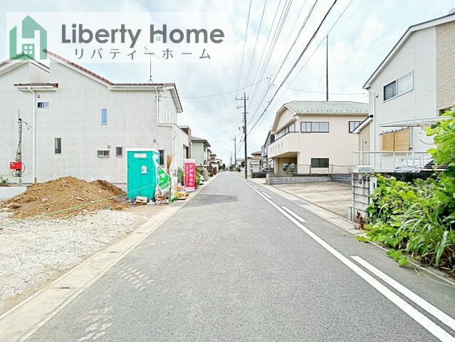 牛久市上柏田第9　新築戸建の前面道路含む現地写真