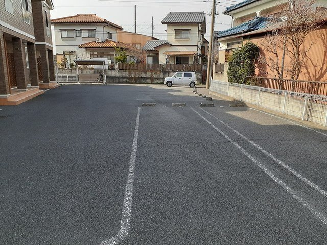 Ｆｏｒｅｓｔ　ＨｅｉｇｈｔｓＤの駐車場