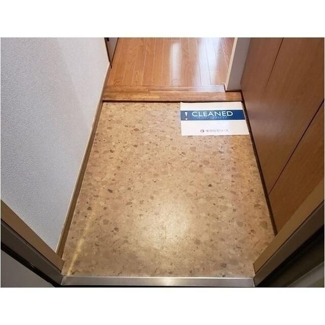 カーサグランデ本郷の玄関