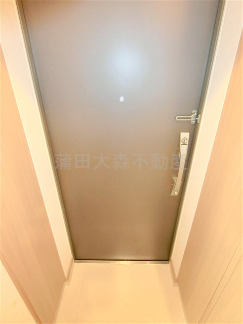 ルーブル羽田西の玄関